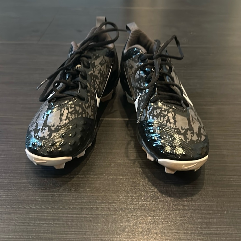 Nike Women Hyperdiamond 2.5 Keystone Baseball Cleat AR0996001 Black/White SZ 7.5